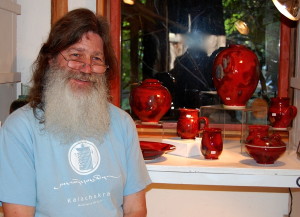 Gordon with earthenware porcelain pieces
