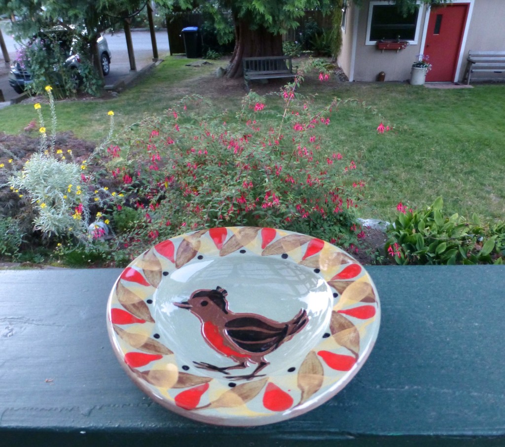 Triangular Robin Gillian’s plates – Gillian McMillan — Rara Avis
