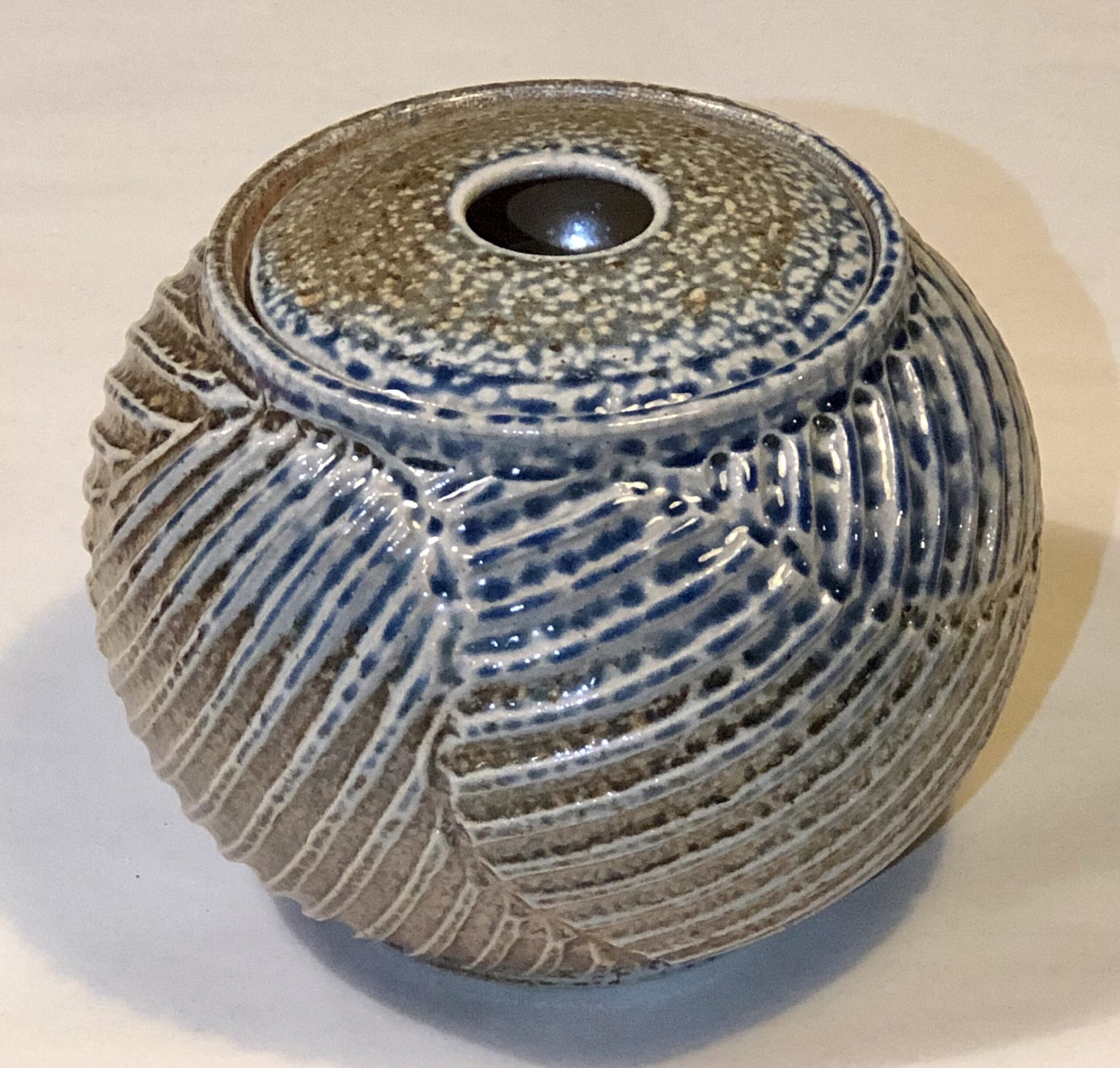 Read more about the article Soda-fired pots and a platter